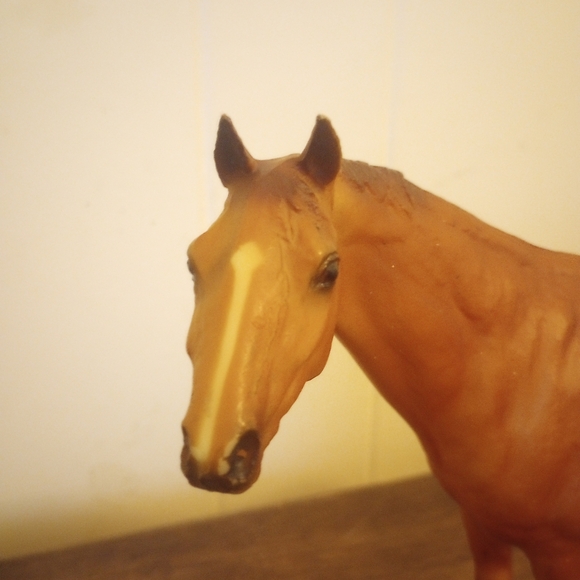 Breyer Brown and White Horse Figurine - Picture 2 of 8